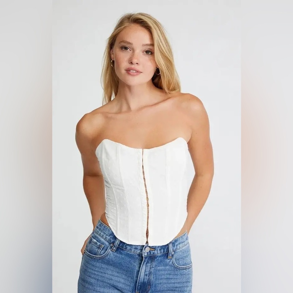Kendall & Kylie White Bustier Blouse Sleeveless